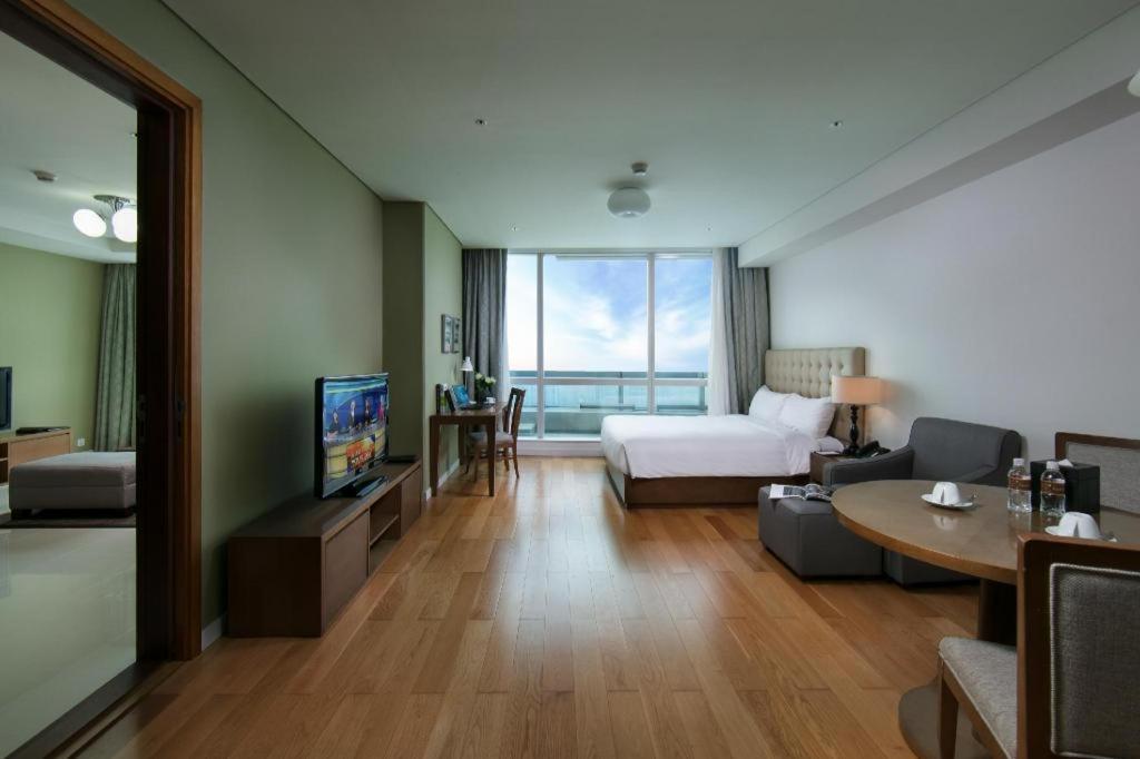 คาลิดาส แลนด์มาร์ค72 รอยัล เรซิเดนซ์ ฮานอย Hotel ภายนอก รูปภาพ
