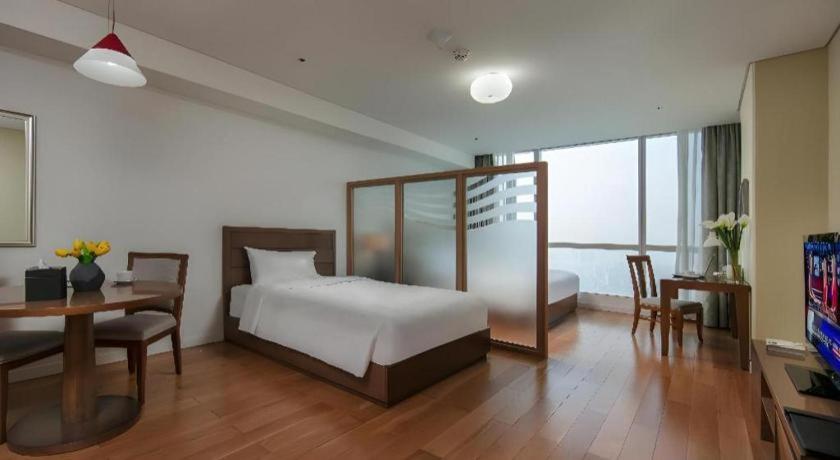 คาลิดาส แลนด์มาร์ค72 รอยัล เรซิเดนซ์ ฮานอย Hotel ภายนอก รูปภาพ